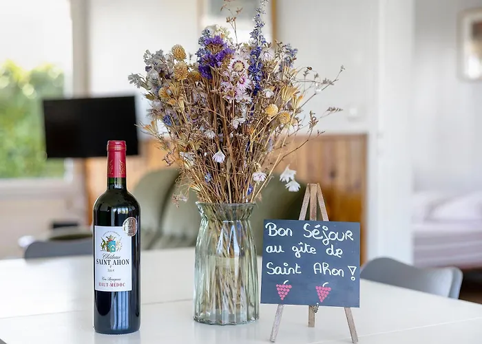 Le Du Chateau Saint Ahon بلانكفور